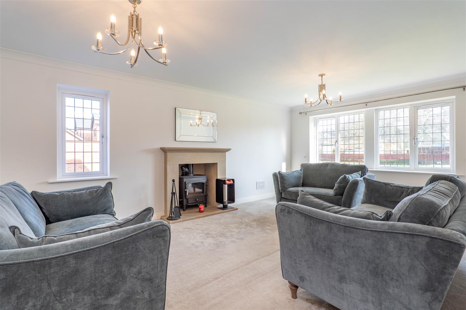7 bed property in Chapel Fold, Chorley